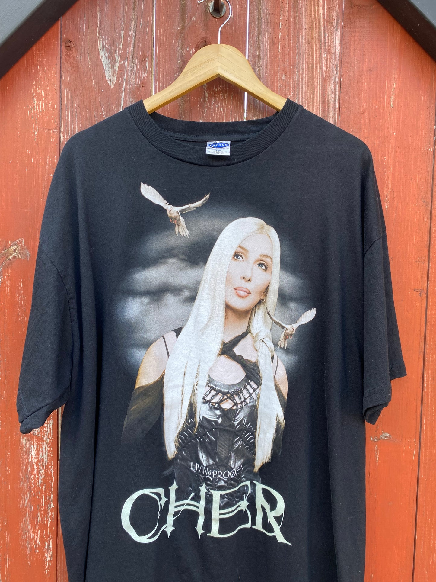 02’ Cher tee