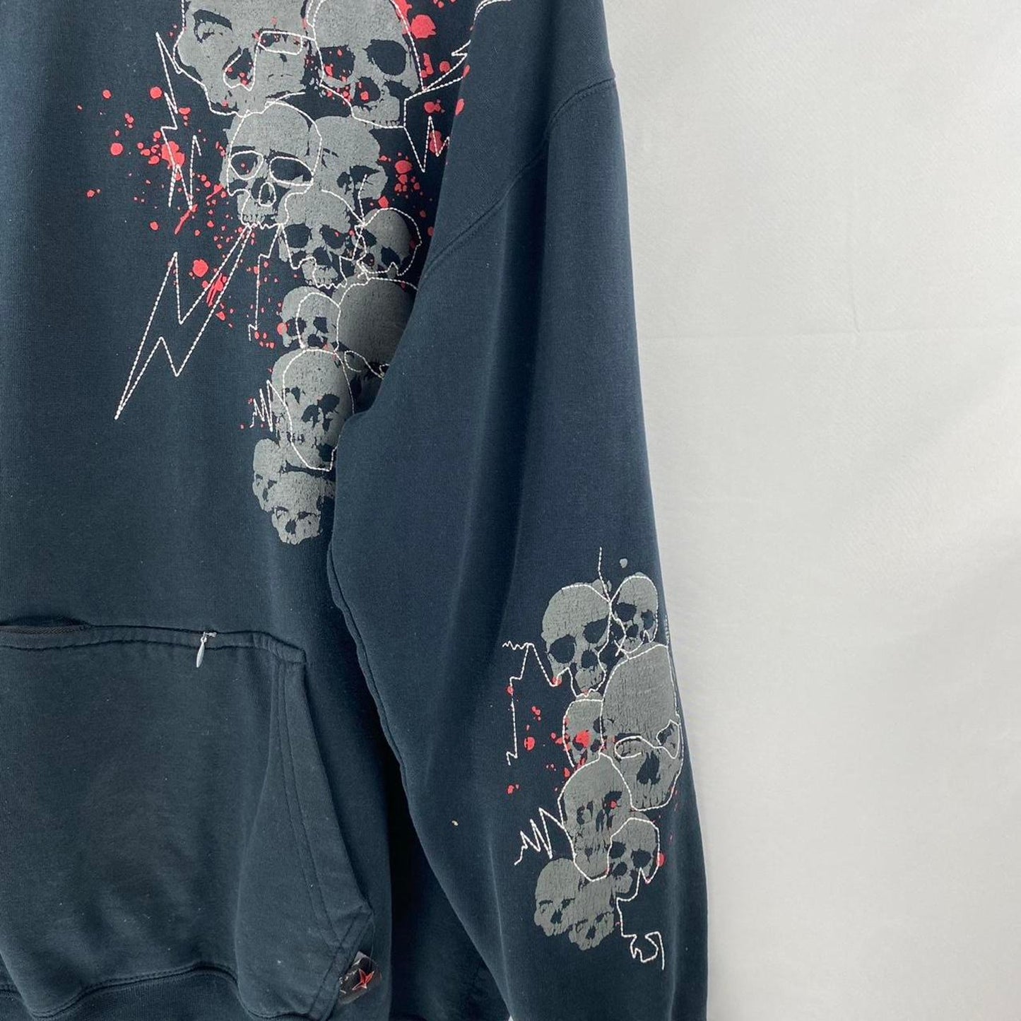 Top Heavy Skull Hoodie - XL