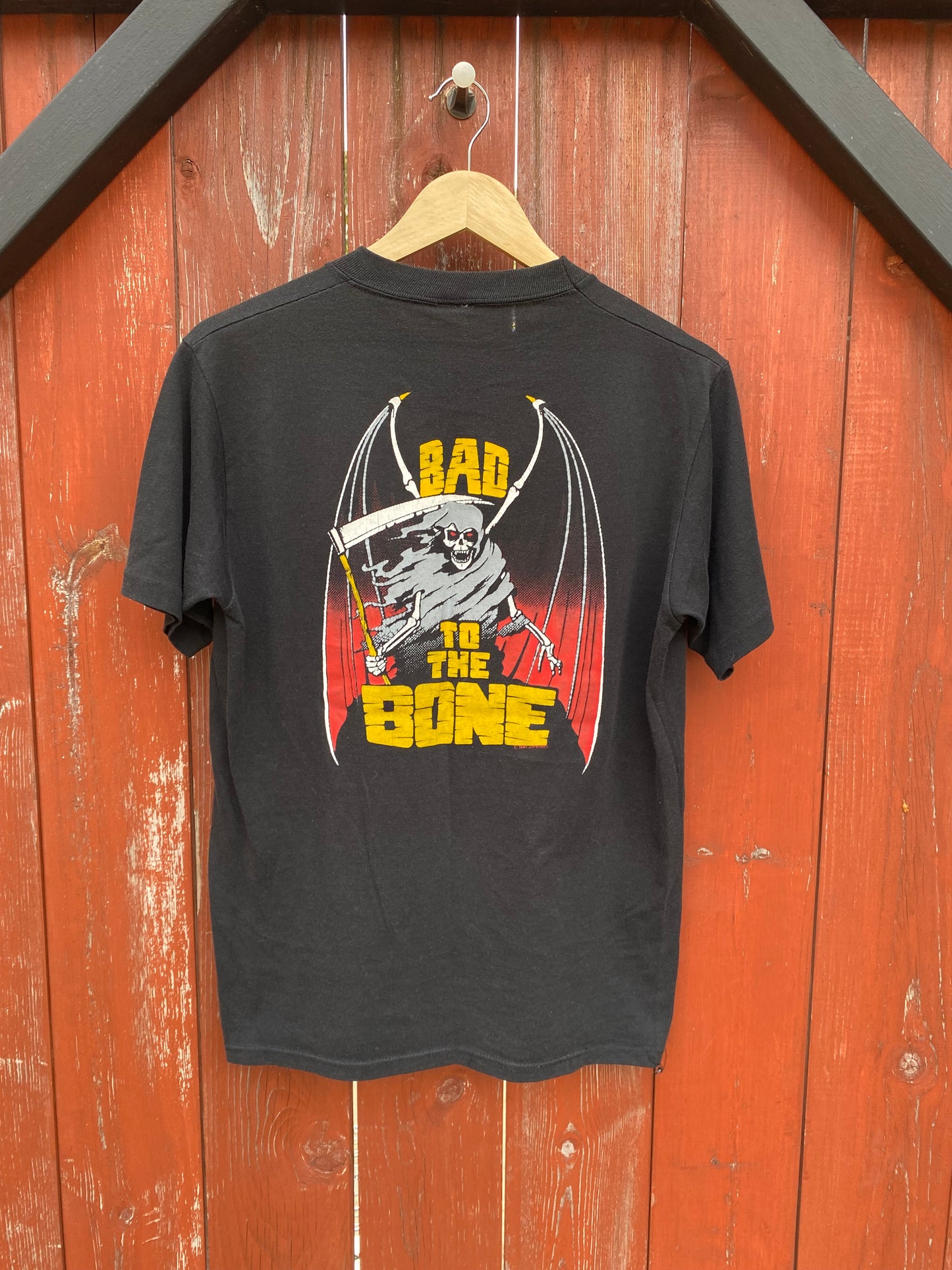 87’ Bad to the Bone Tee - M