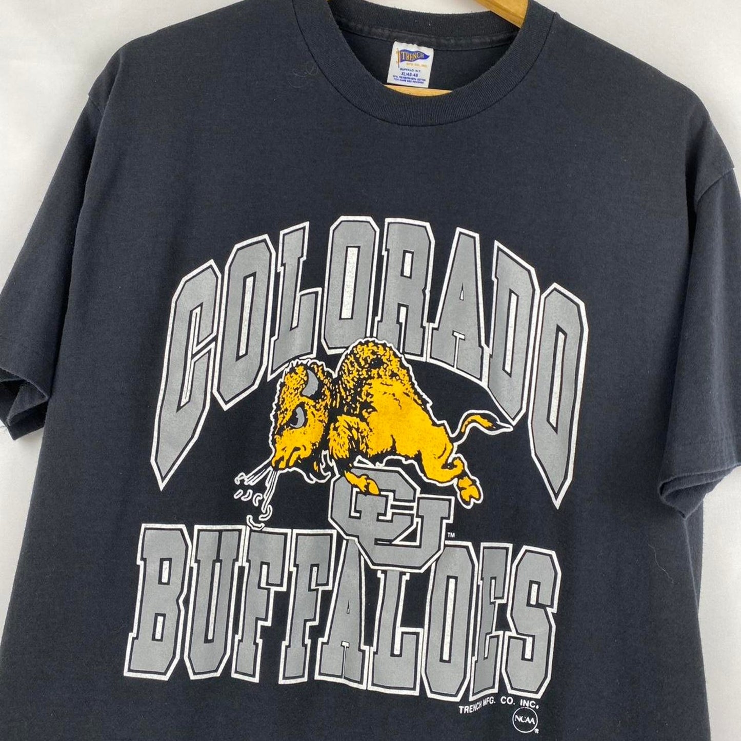 Colorado Buffaloes Tee - XL