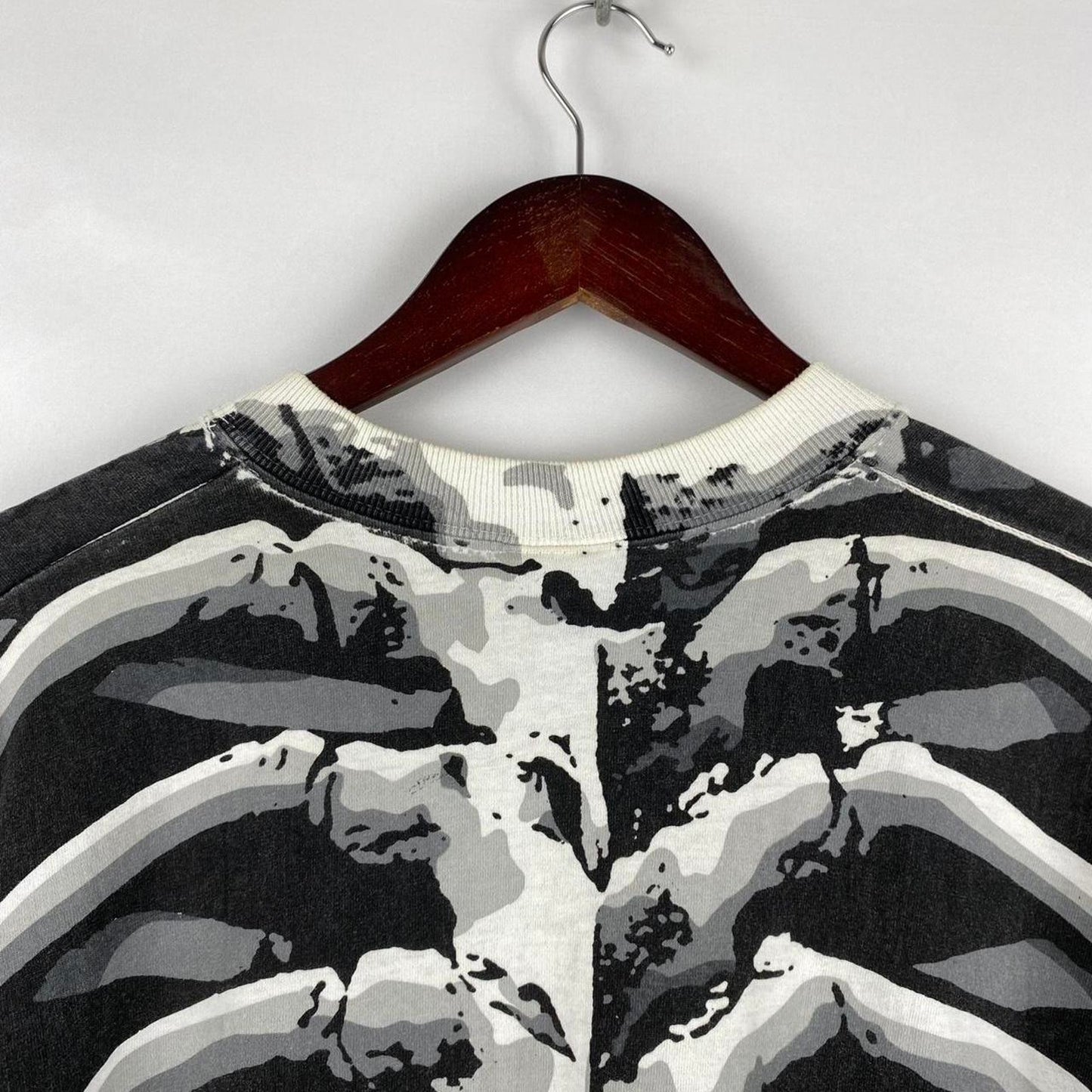 Skull & Spine Liquid Blue Tee - L