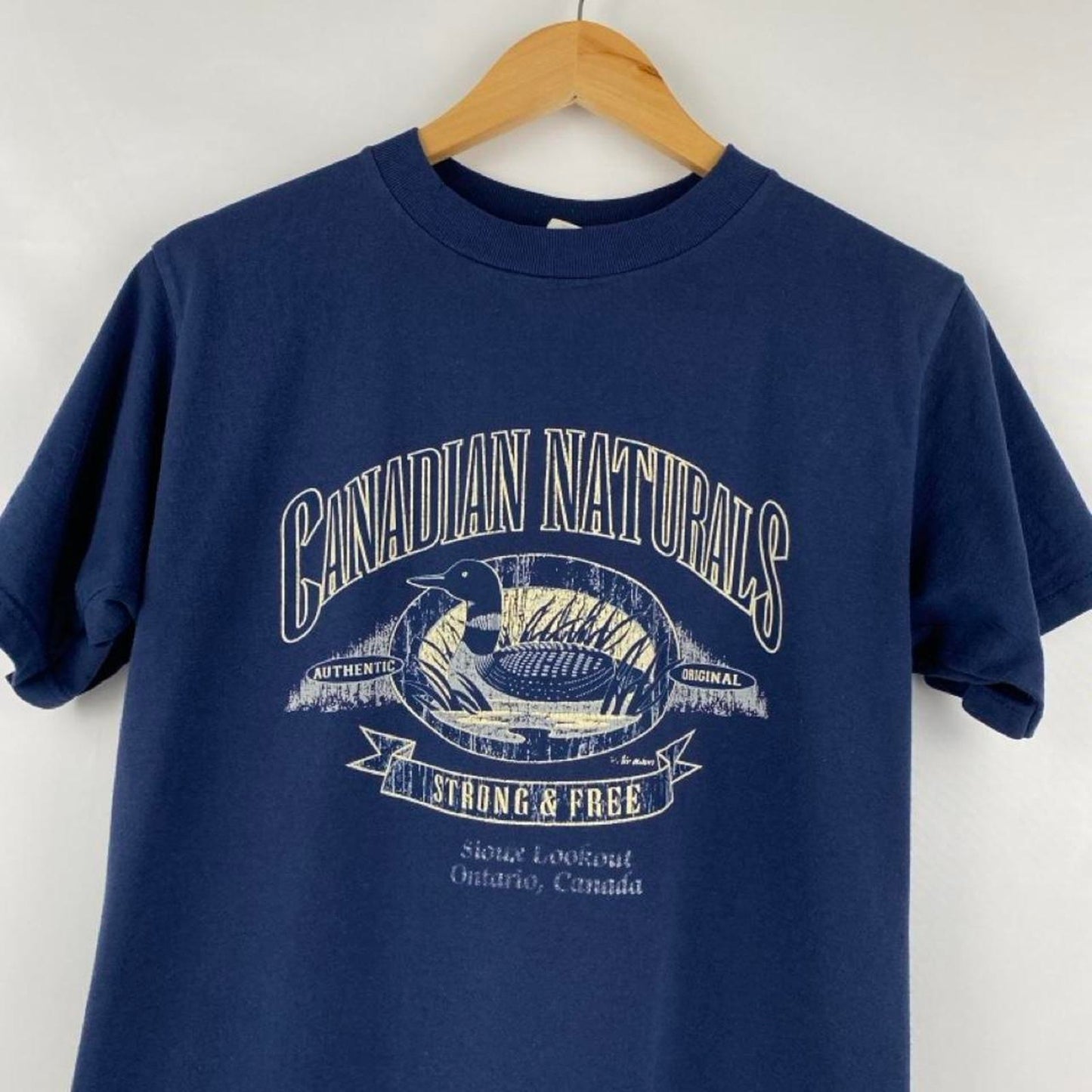 Canadian Naturals Tee - M