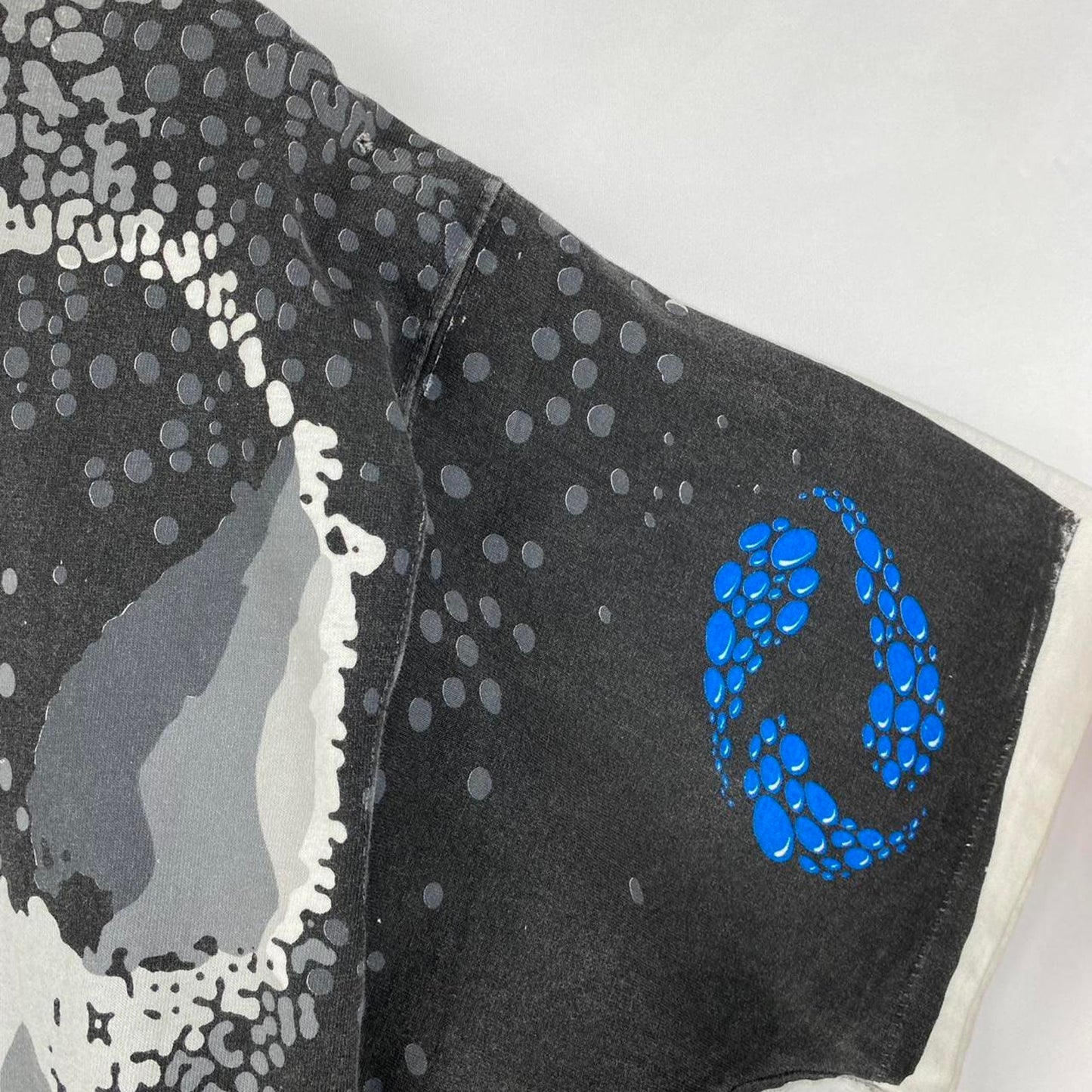 Skull & Spine Liquid Blue Tee - L