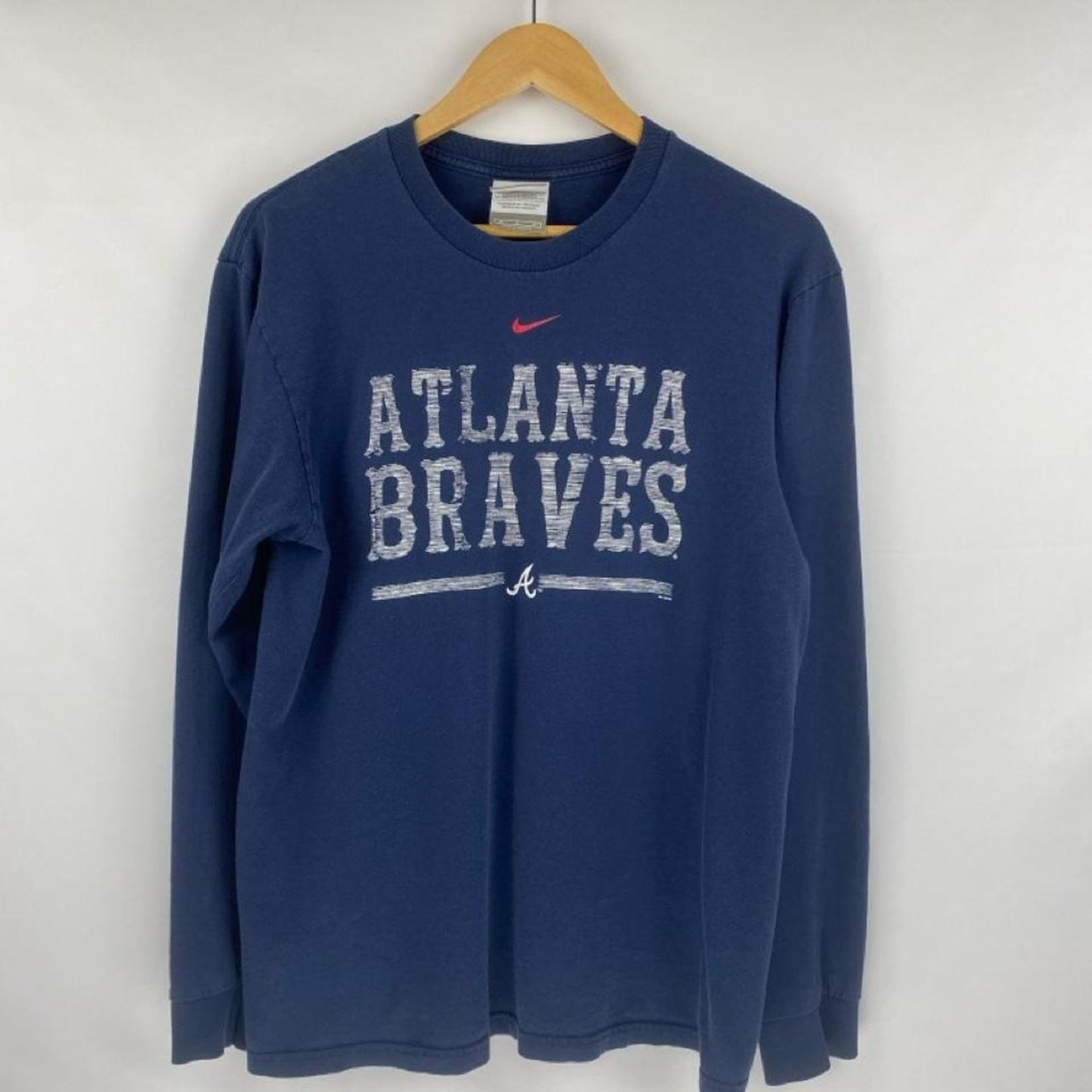 Nike Atlanta Braves Long Sleeve - M