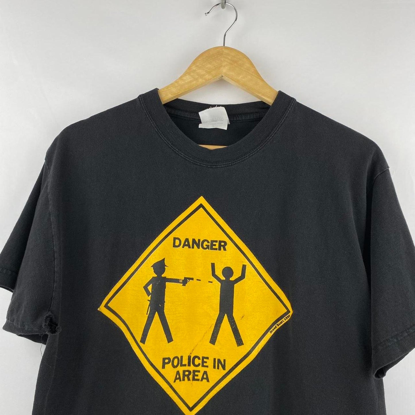 Danger Police In Area Tee - L